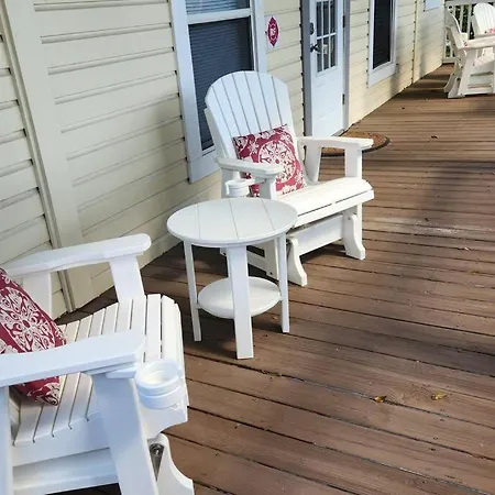 Overlooking Downtown Dunedin Two Bedroom Apartment No Kids, No Pets Exterior photo